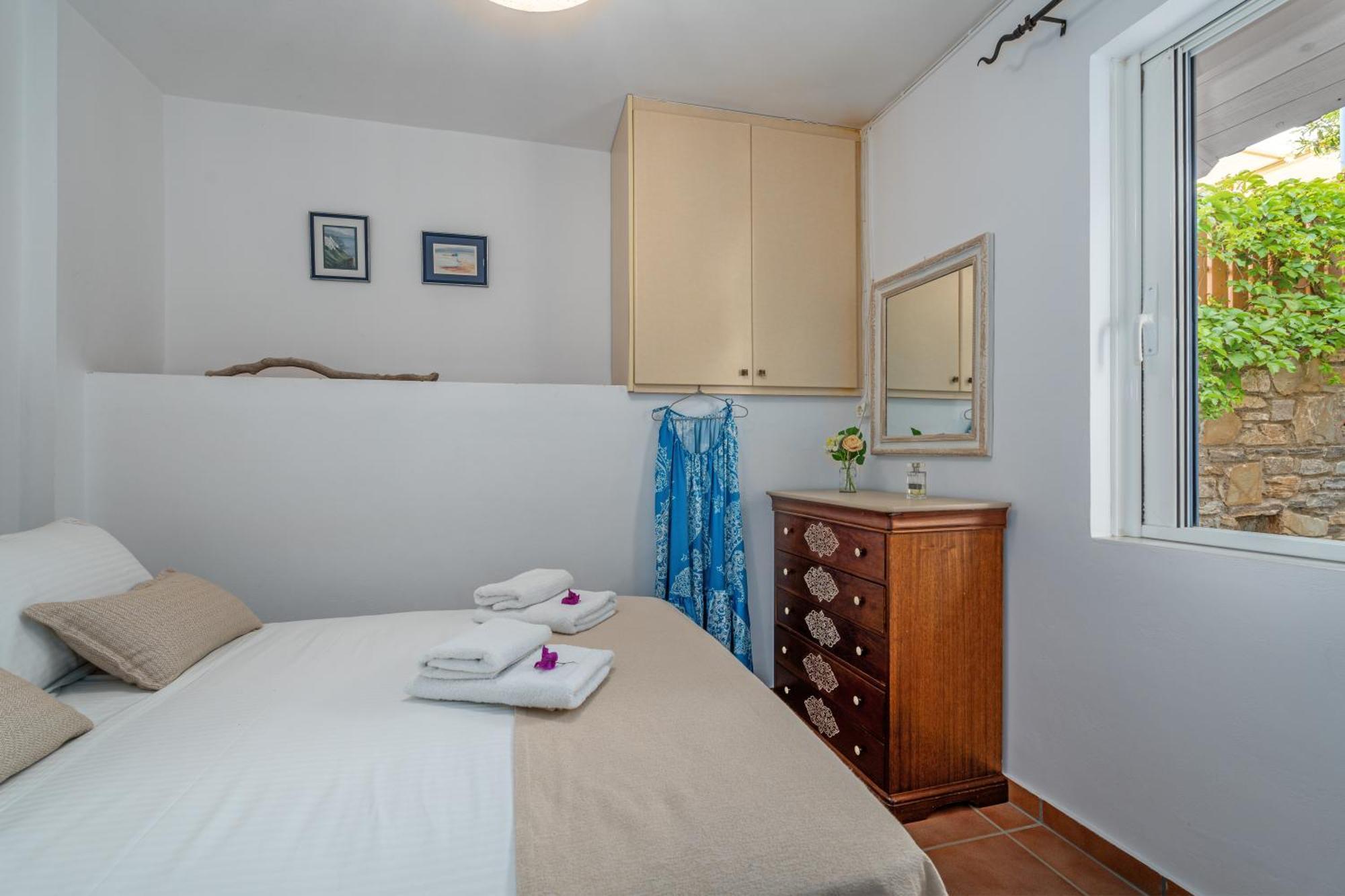 Niovi Seaview Apartments Agioi Apostoloi  Zewnętrze zdjęcie